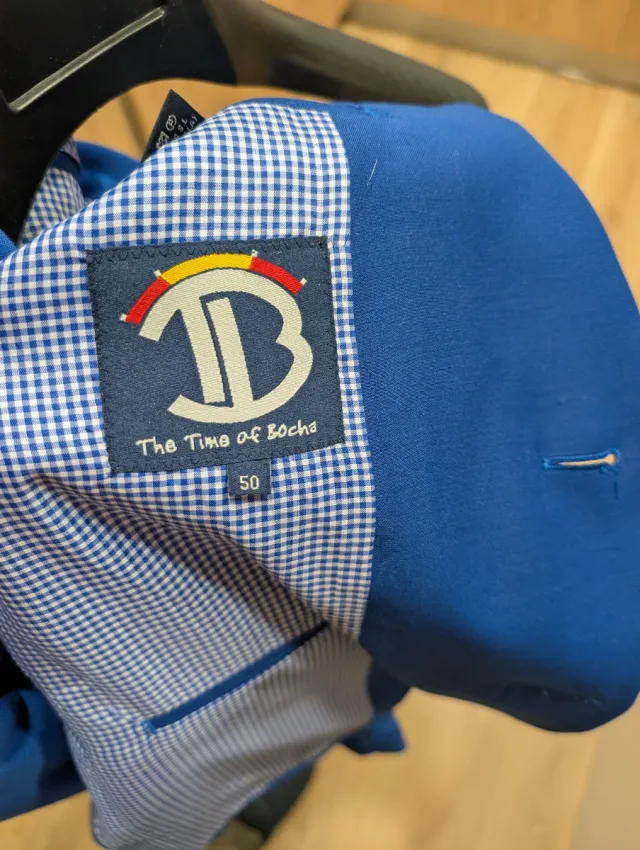 Traje azul eléctrico talla 50 chaqueta