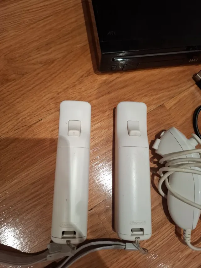 Consola Wii Negra + Mandos y Juegos