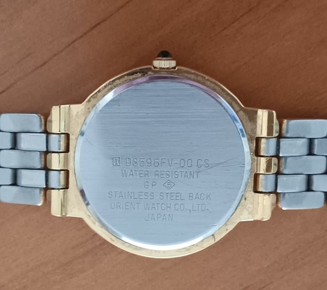 Reloj Racer Mujer bañado en oro. Quartz