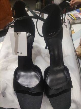 Zapatos de tacón Mango negros