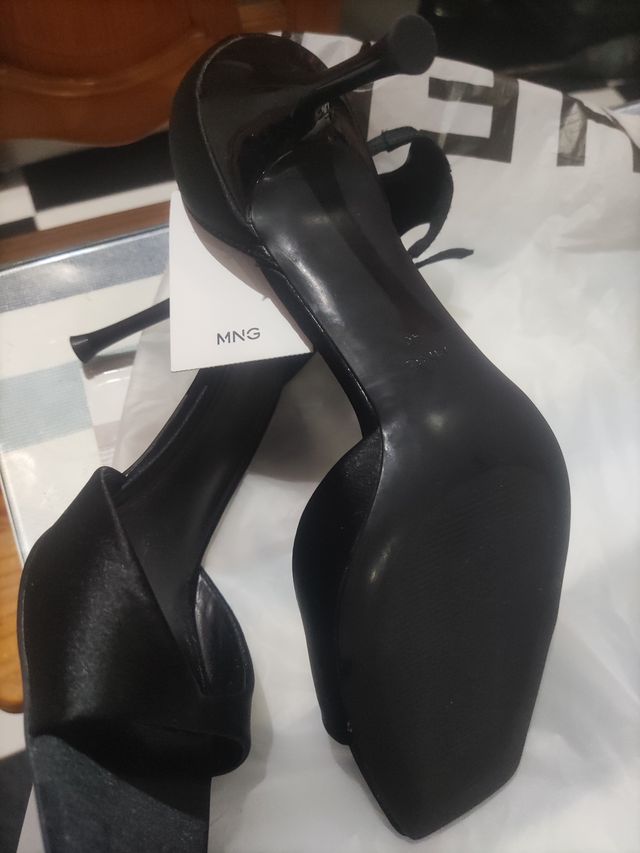 Zapatos de tacón Mango negros