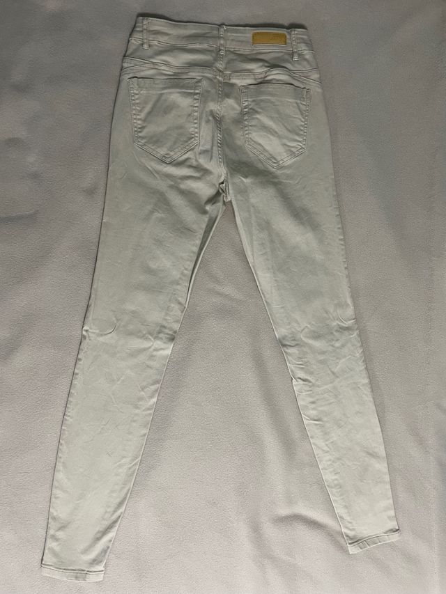 Pantalón beige