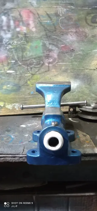 Tornillo de banco ACESA con mordazas de 80 mm