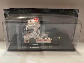 Camión Iveco Stralis Hi-Way 1:43 Tuning