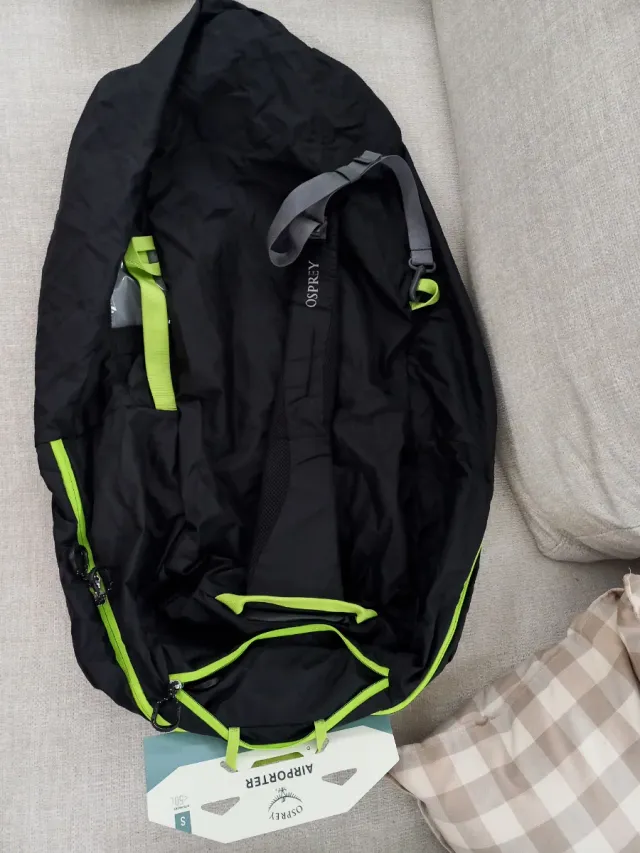 Bolsa Osprey Airporter Talla S Negra