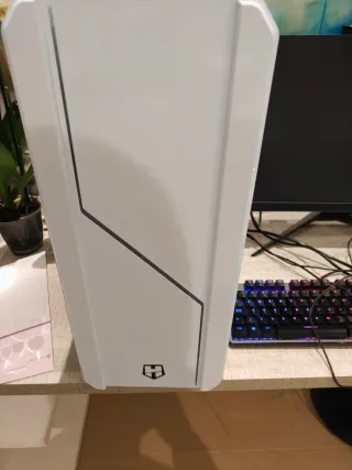 PC Gaming Completo Teclado y Ratón