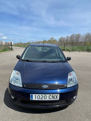 Se vende Ford fiesta AUTOMÁTICA del 2003/ 105000kl