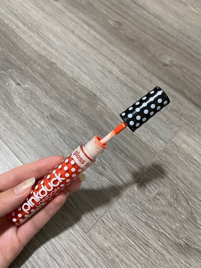 Labial líquido mate rojo Pink Duck London