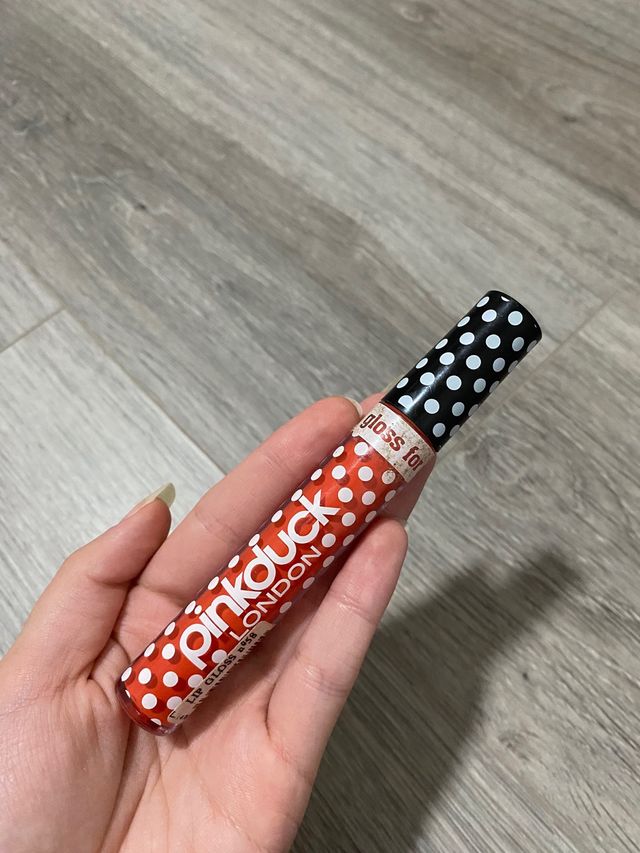 Labial líquido mate rojo Pink Duck London