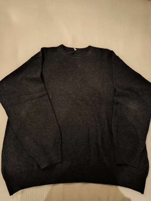 Jersey gris cuello redondo hombre