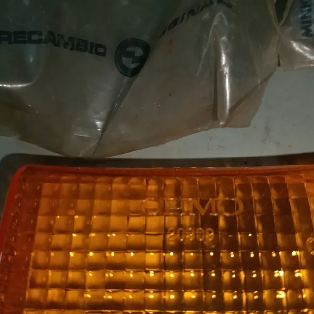 2 Tulipas traseras Dyane Acadiane Citroën NUEVAS