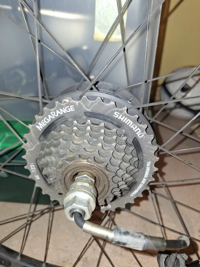 Rueda 26" Shimano Megarange Motor eléctrico 250W