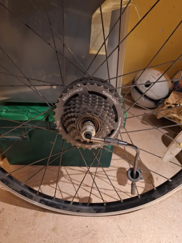 Rueda 26" Shimano Megarange Motor eléctrico 250W