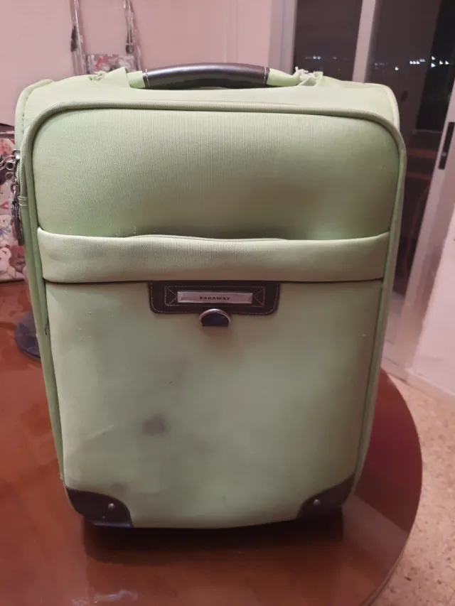 Maleta de cabina verde