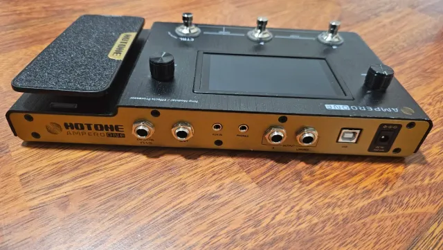 Hotone Ampero One Processador de Efeitos