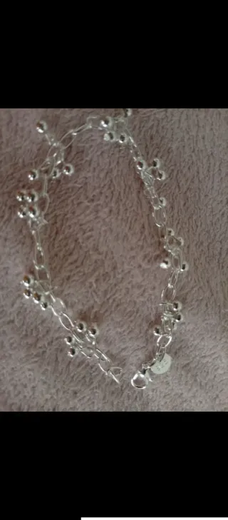 Pulsera de plata con bolitas