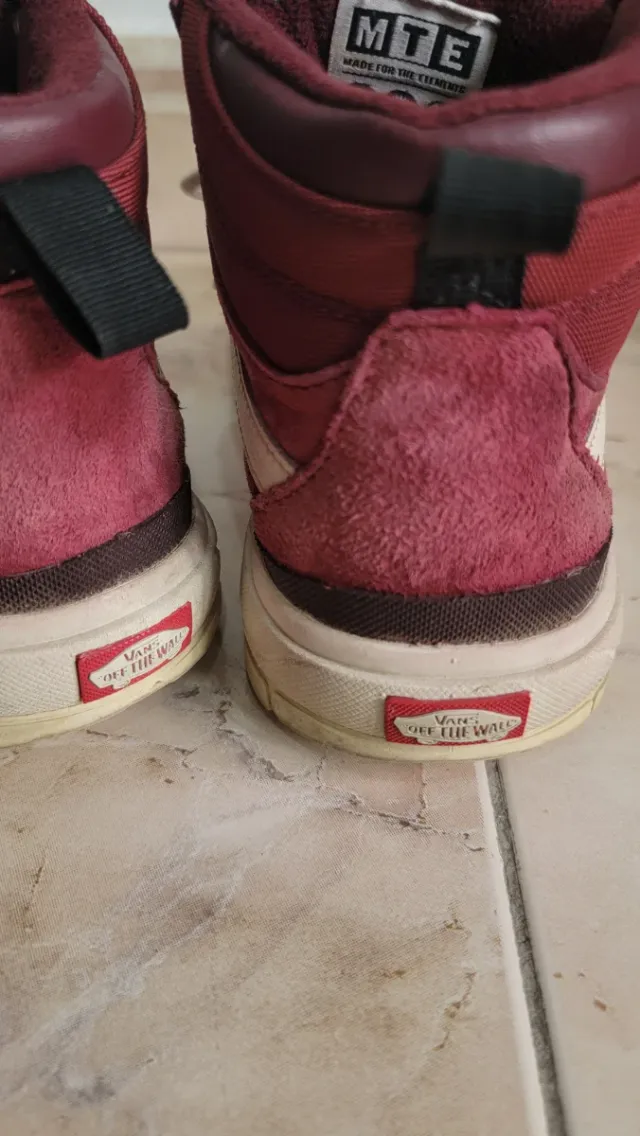 Zapatillas Vans Altas Rojas y Blancas