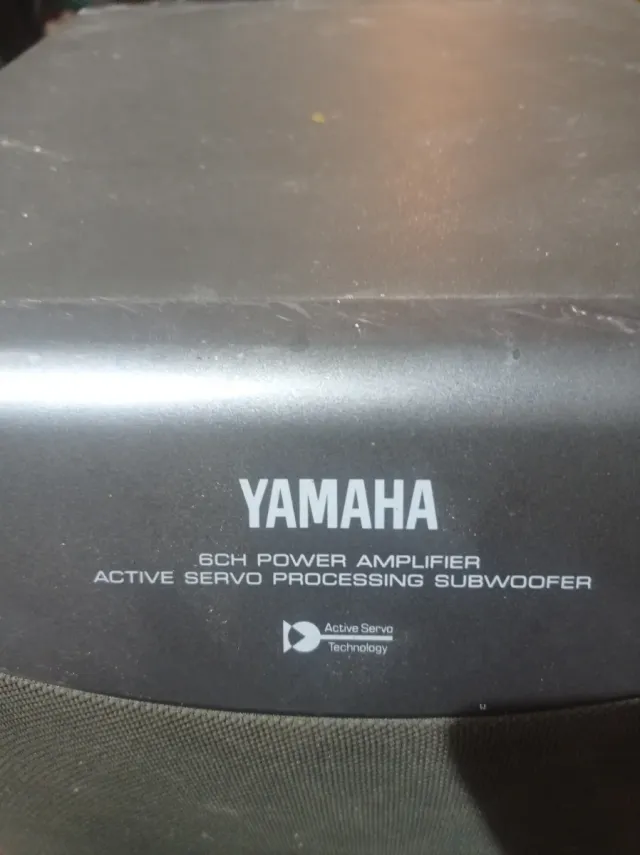 Subwoofer Yamaha 160W Negro 3 Vías