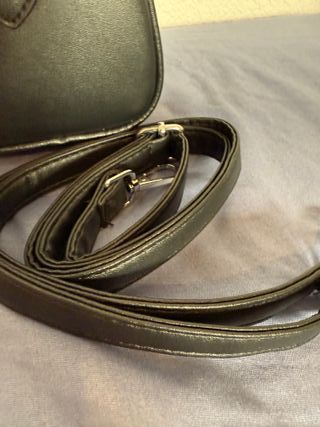 Bolso Negro y Dorado