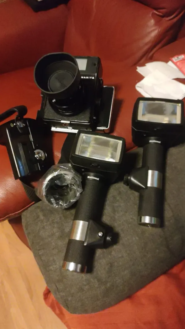 Cámara Mamiya Universal Polaroid Negra