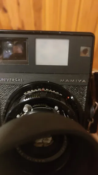 Cámara Mamiya Universal Polaroid Negra