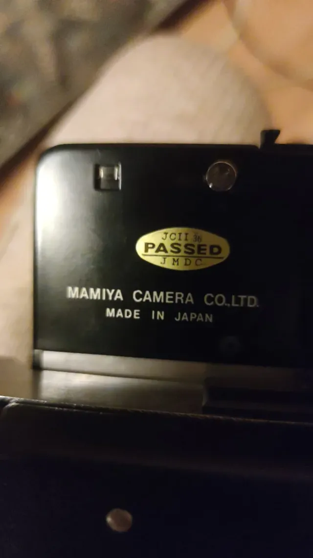 Cámara Mamiya Universal Polaroid Negra