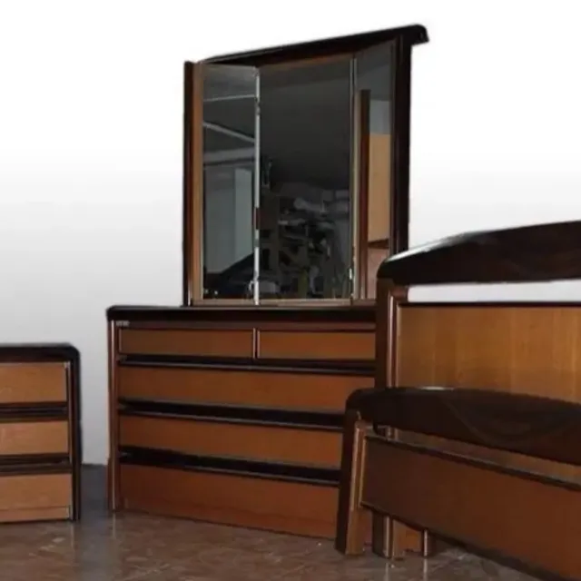 Cómoda de madera para habitación