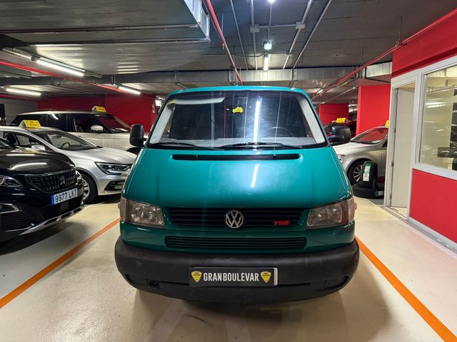 VOLKSWAGEN Transporter 2.5TDI SWB AMP COMBI6