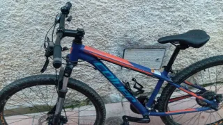 Bicicleta Montaña Azul y Naranja