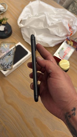 iPhone 11 64 GB Negro