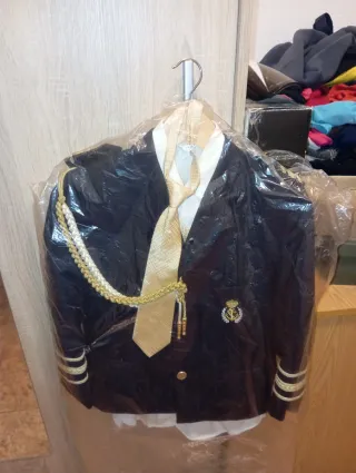 Traje de Comunión Azul y Dorado