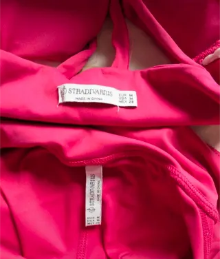 Conjunto deporte Stradivarius top leggins Talla M