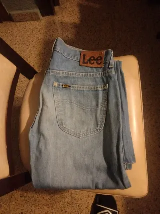 Pantalón Lee Desgastado Azul Claro