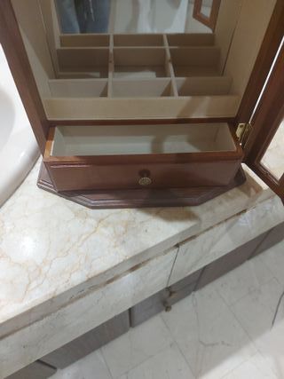 Armario Joyero Madera y Dorado