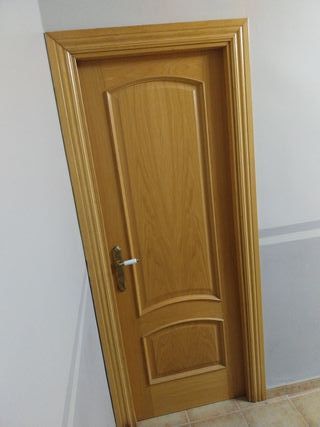 Puerta interior de roble