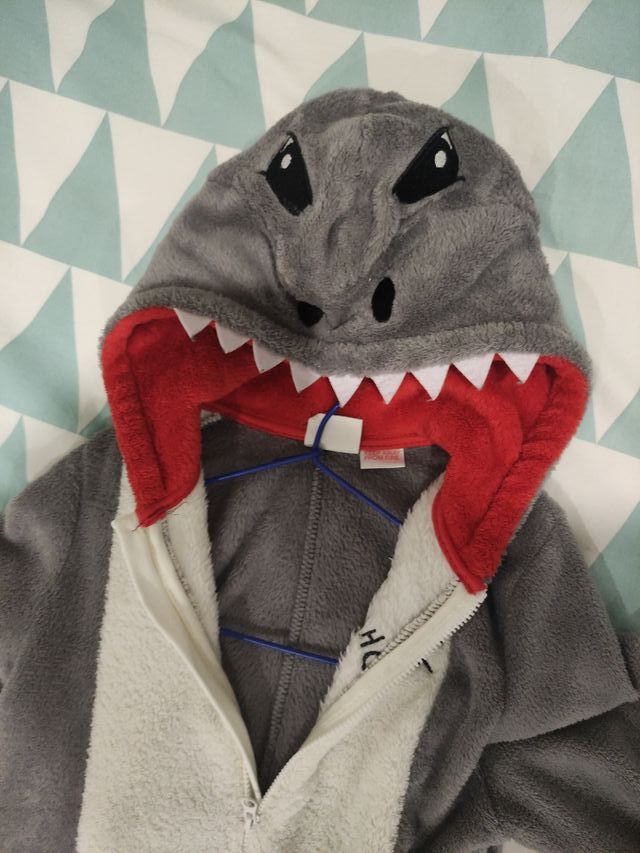 Pijama tiburón niño talla 8-9 años