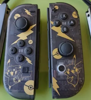 Controller Nintendo Switch neri Pikachu