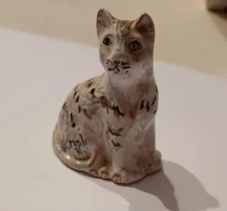 Gattino in ceramica decorato