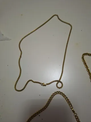 Cadenas doradas varias