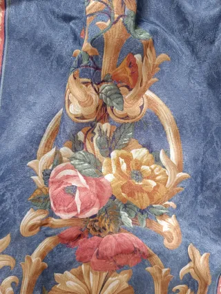 2 Cortinas de tela con flores azules y rosas