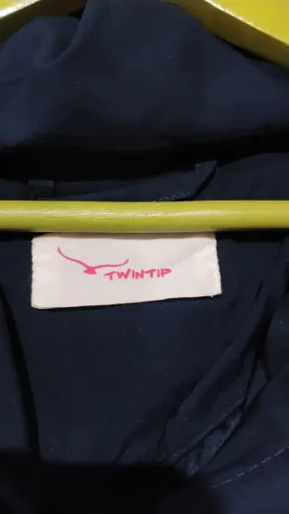 Cazadora azul larga con capucha talla mas grande