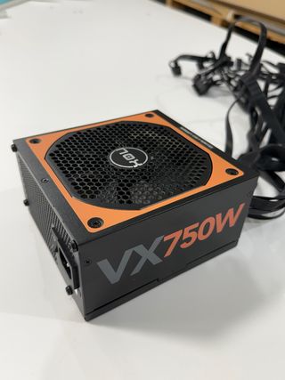 Fuente Alimentación Nox VX750W