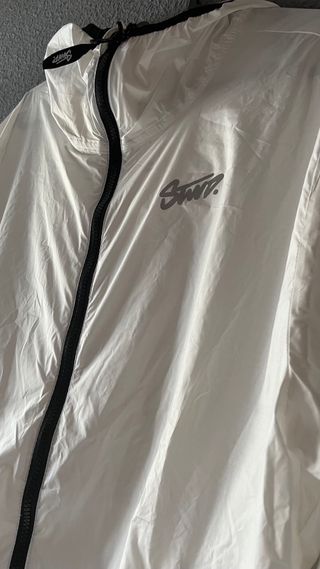 Chubasquero Pull and Bear Sin Estrenar