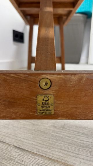 Bancos de madera rústico