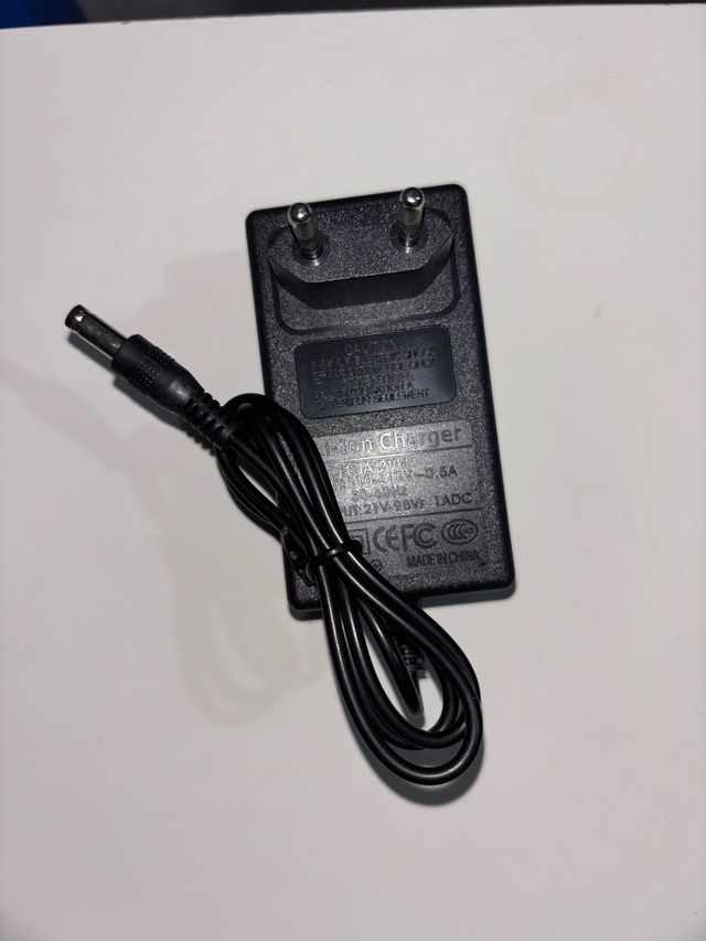 Mini motosega a batteria 21V
