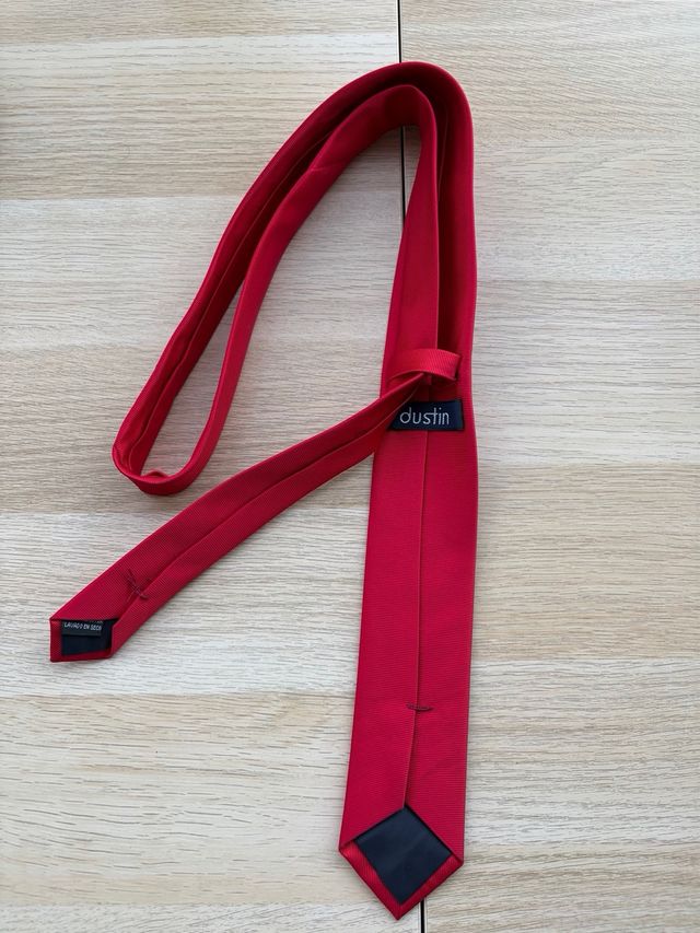 Corbata Dustin Roja