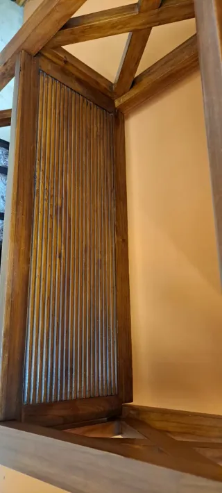 Estantería de madera