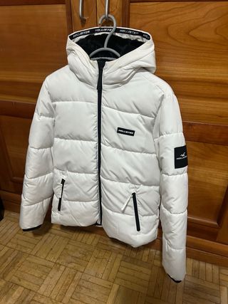 Abrigo Hollister Blanco con Capucha