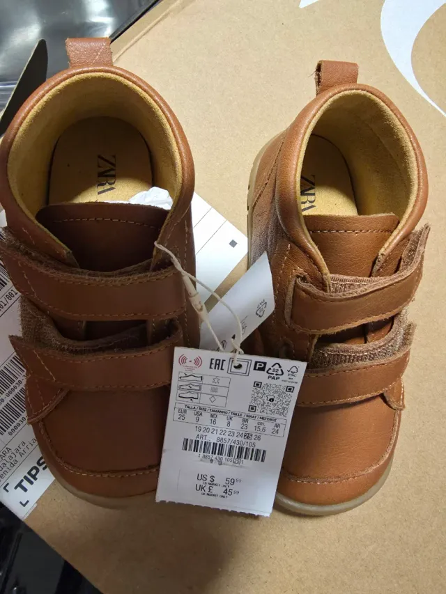 Zapatos Zara niño marrones talla 25
