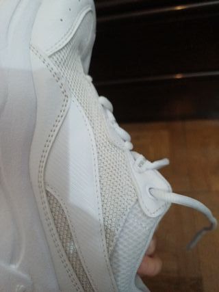 Zapatillas deportivas blancas